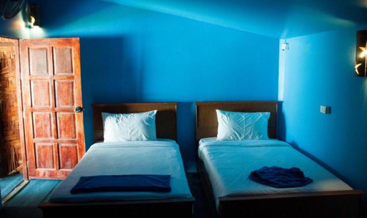 The Lazy Bar And Guesthouse Krabi ภายนอก รูปภาพ