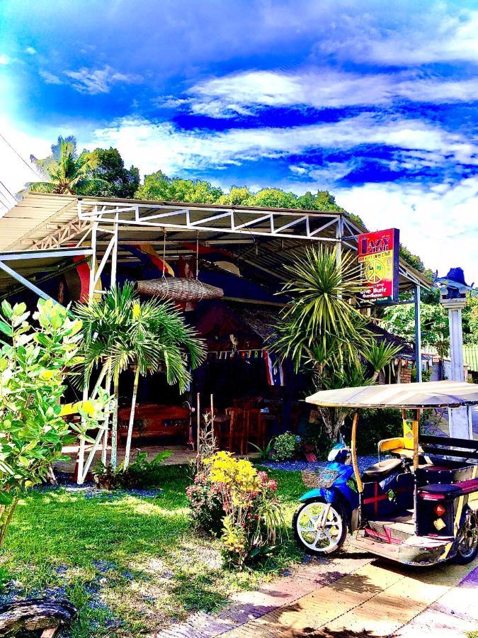 The Lazy Bar And Guesthouse Krabi ภายนอก รูปภาพ
