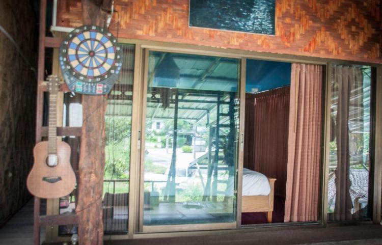 The Lazy Bar And Guesthouse Krabi ภายนอก รูปภาพ