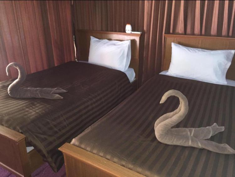 The Lazy Bar And Guesthouse Krabi ภายนอก รูปภาพ