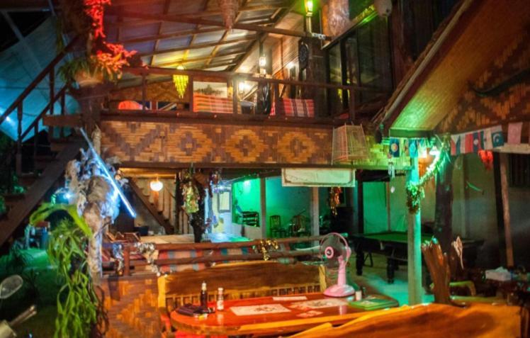 The Lazy Bar And Guesthouse Krabi ภายนอก รูปภาพ